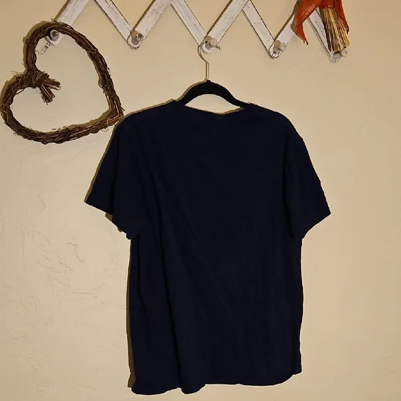 Deserted Island Getaways Black Tee - Picture 4 of 4